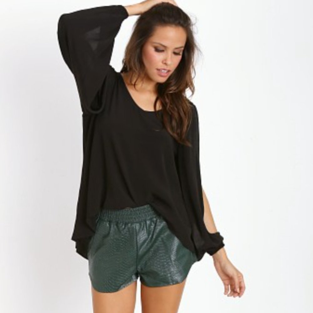NWT LOVERS + FRIENDS DAYDREAM OPEN SHOULDER BLOUSE - Picture 4 of 10